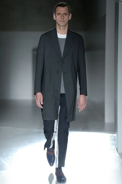 Look 35